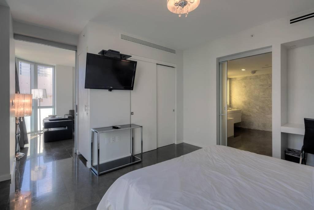Luxury Boutique Suite Collins Ave Miami Beach Exterior photo
